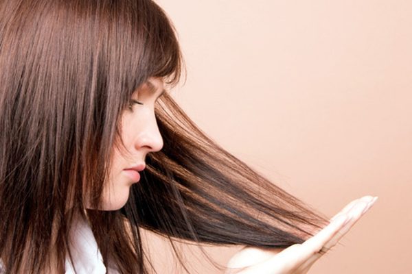 Как ухаживать за волосами склонным к выпадению