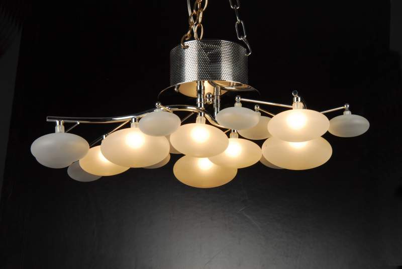 Красивая люстра