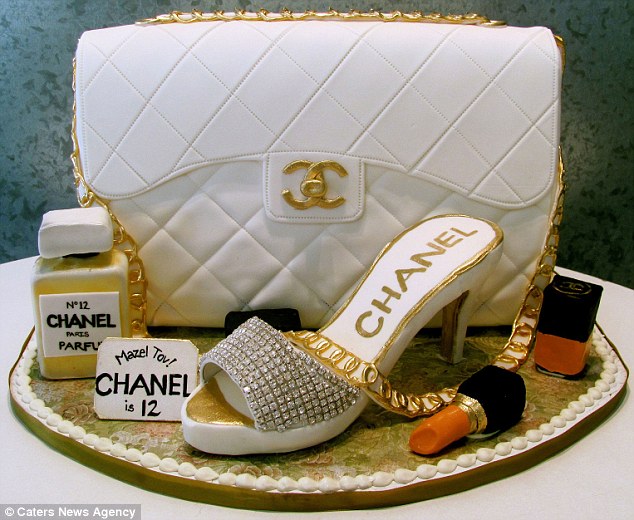 Торт на День рождения моднице