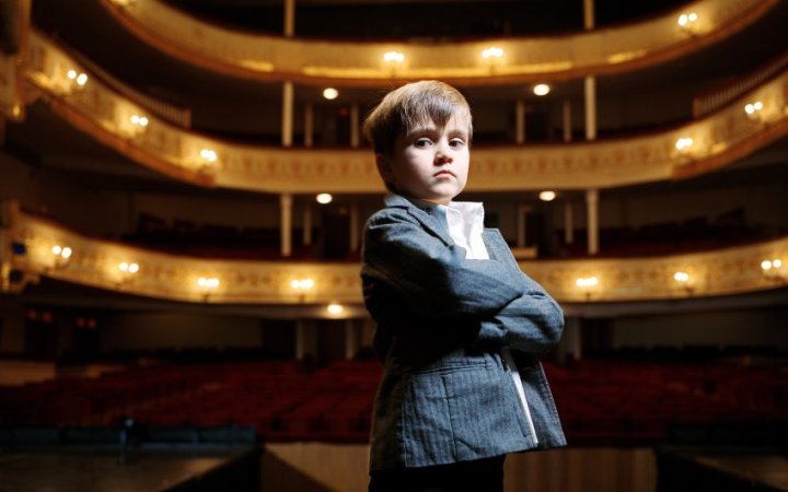 Ребенок в театре