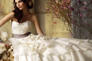 Готовые свадебные платья: изменения фигуры и их учет при покупке наряда