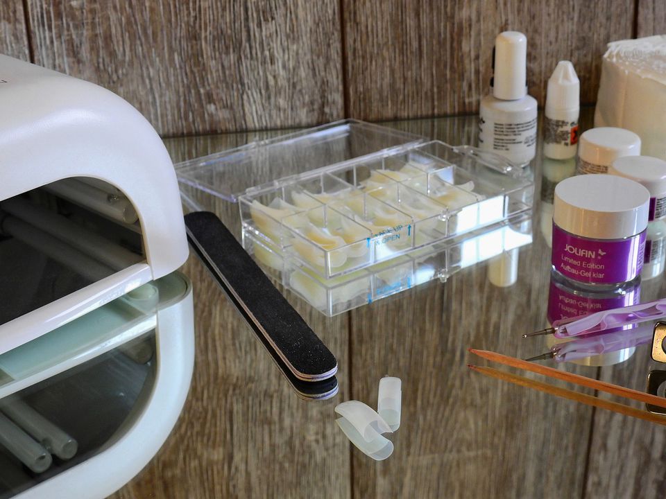 Маникюр: опасности и секреты безупречных ногтей