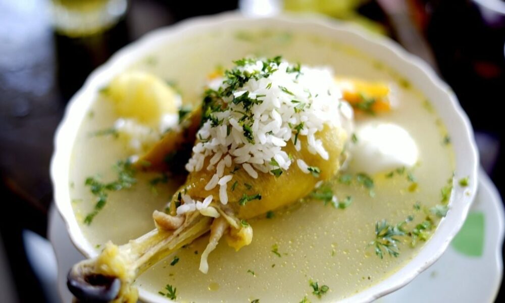 Секрет прозрачного и золотистого бульона: простой ингредиент для идеального блюда