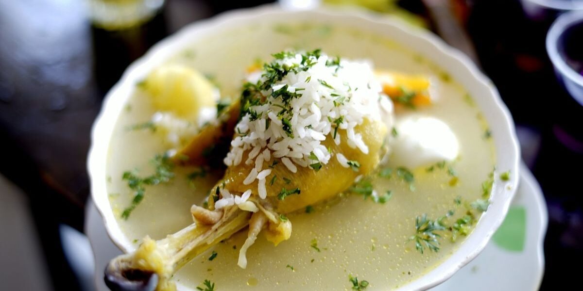 Секрет прозрачного и золотистого бульона: простой ингредиент для идеального блюда