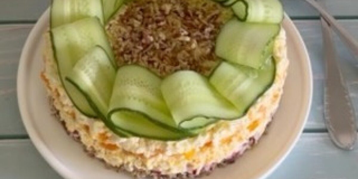 Салат с сардиной: простой рецепт вкусного и полезного блюда