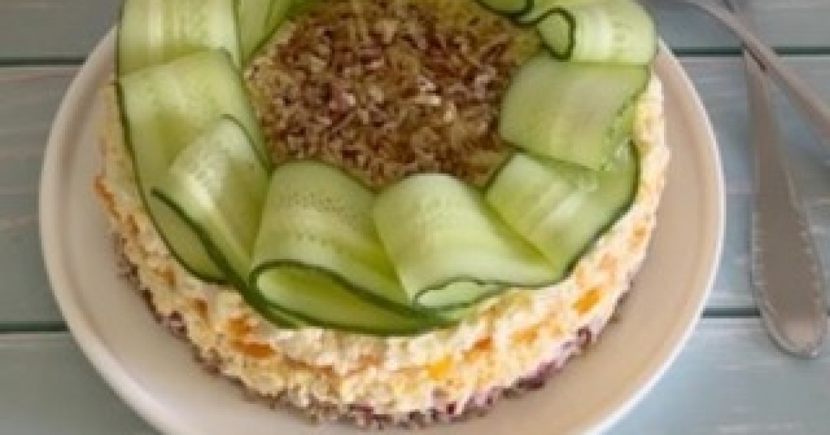 Салат с сардиной: простой рецепт вкусного и полезного блюда