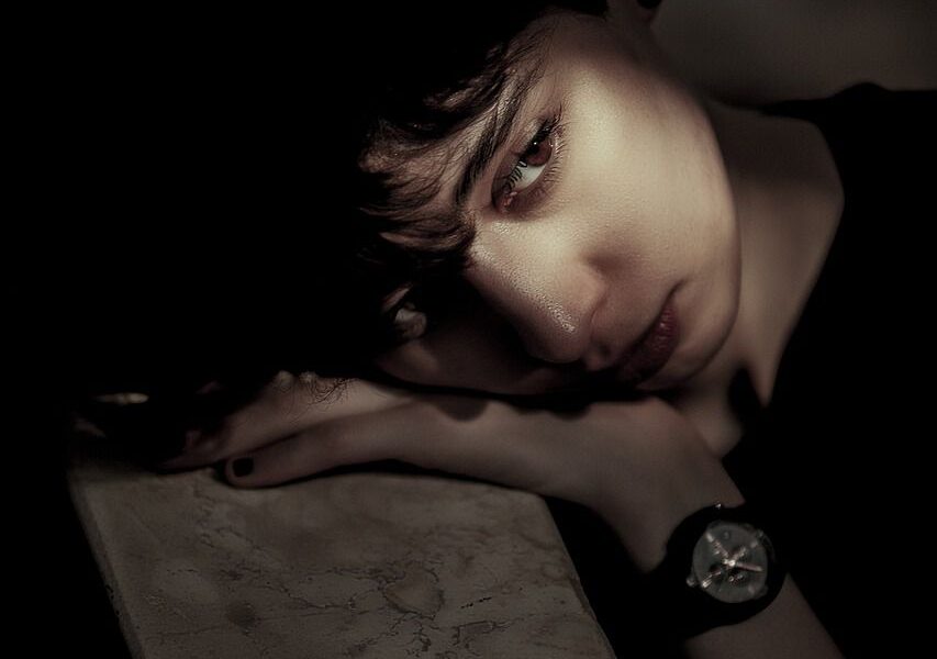 Почему мы остаемся в несчастливых ситуациях: психология выбора