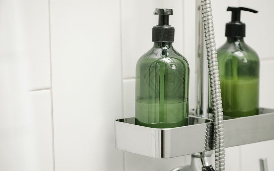 Срок годности шампуня истек: чем опасен просроченный шампунь для волос