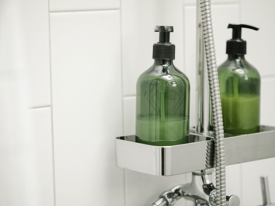 Срок годности шампуня истек: чем опасен просроченный шампунь для волос