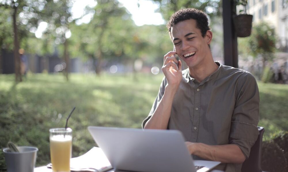 Красные флаги: каких мужчин избегать на сайтах знакомств