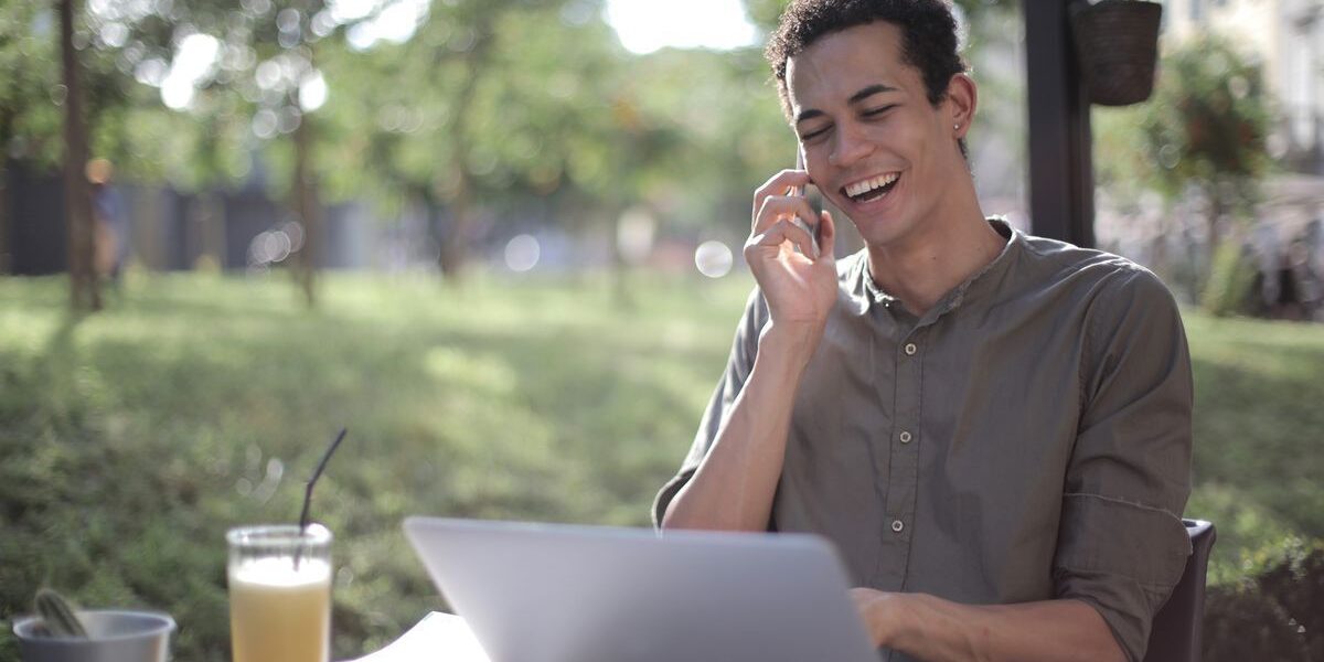 Красные флаги: каких мужчин избегать на сайтах знакомств