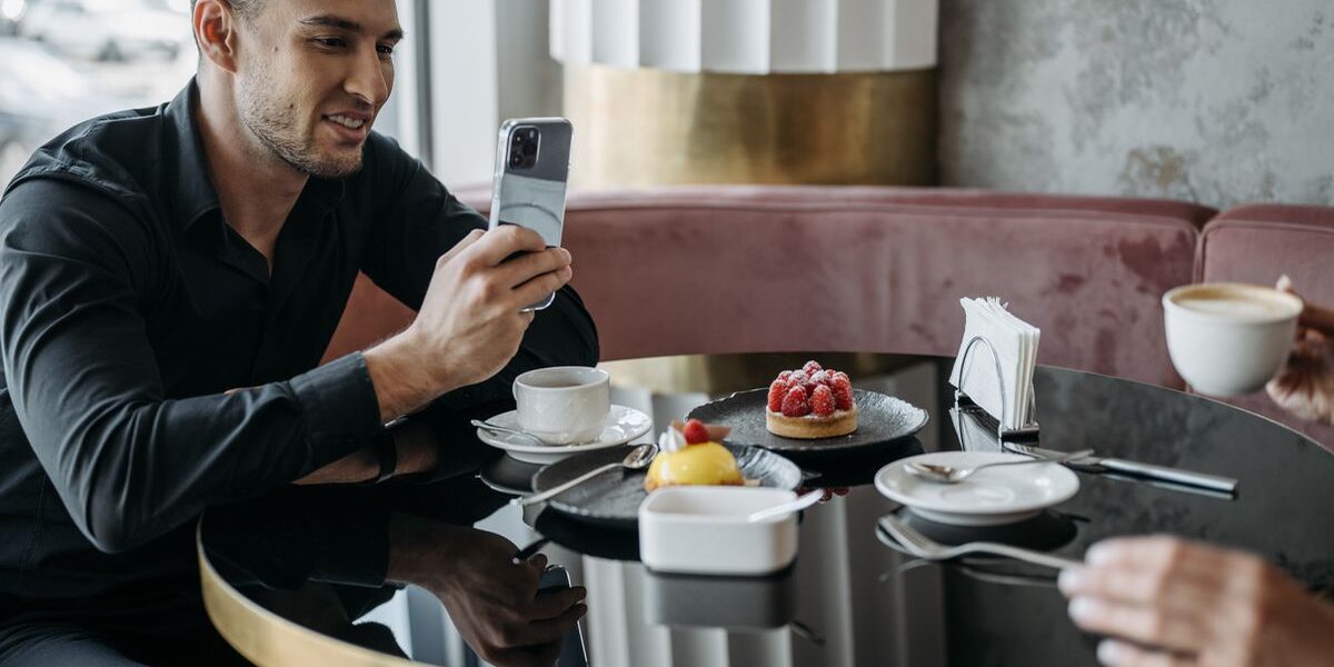 Манипуляции в отношениях: как распознать и противостоять