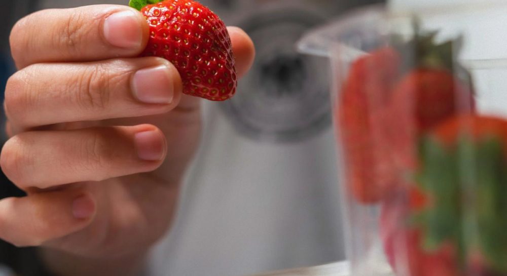 Как сохранить ягоды свежими дольше: секреты хранения для хозяек