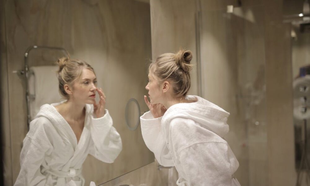 Отек лица: 10 причин и как избавиться – советы дерматологов для женщин