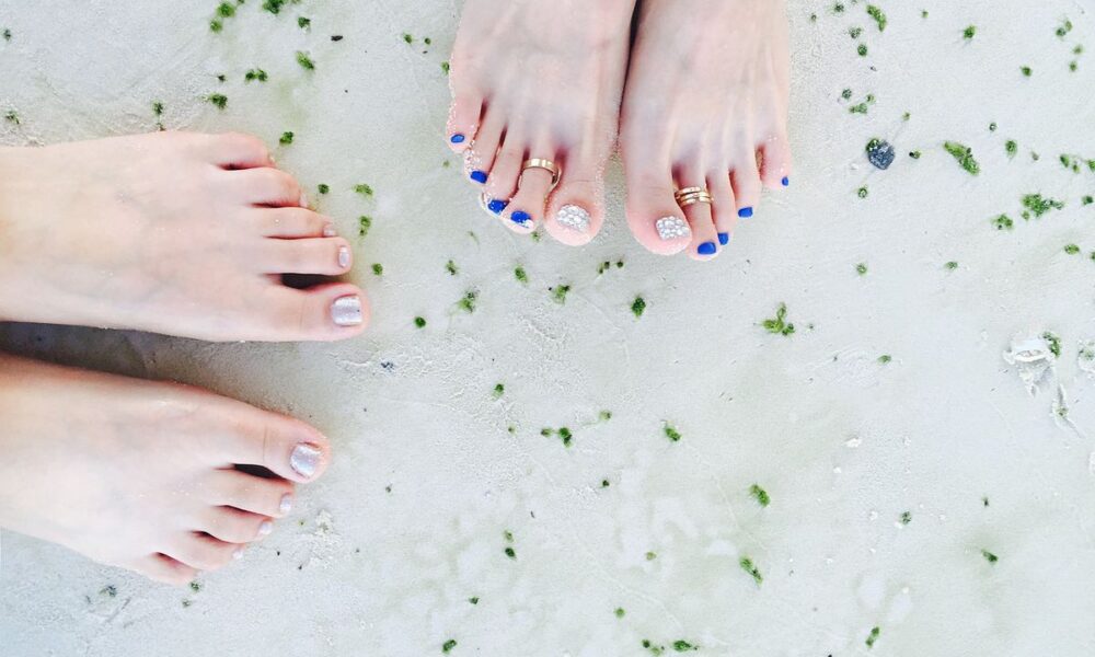 Идеальные пяточки дома: 5 секретов корейского педикюра для гладкой кожи