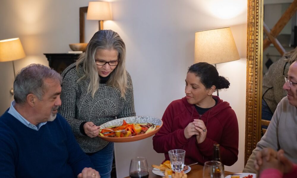 Искусство гостеприимства: 10 советов современной хозяйке
