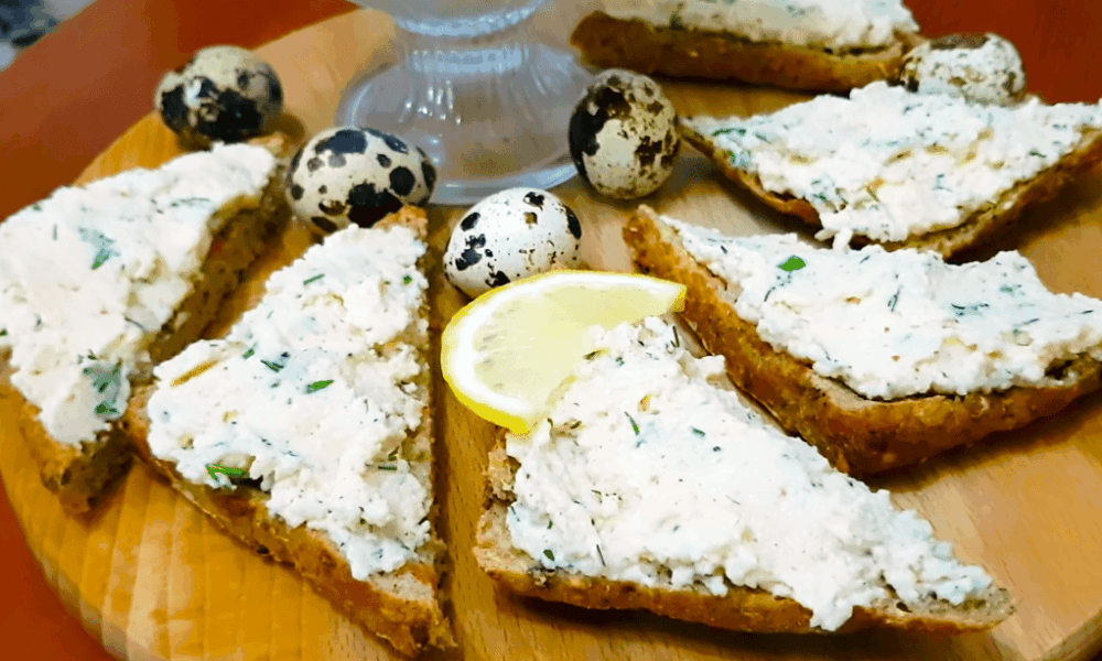 Быстрая и вкусная намазка на хлеб: простой рецепт для женщин