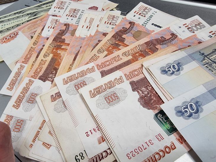 Секреты привлечения денег: простые шаги к финансовому благополучию для женщин