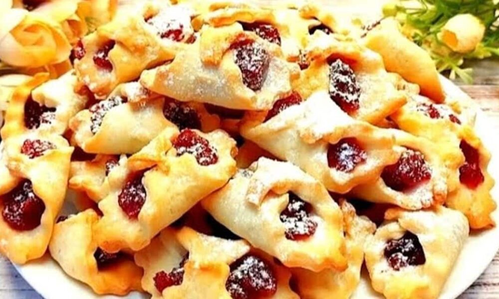 Быстрый пирог "Есмеральда" за 15 минут: простой рецепт из доступных ингредиентов