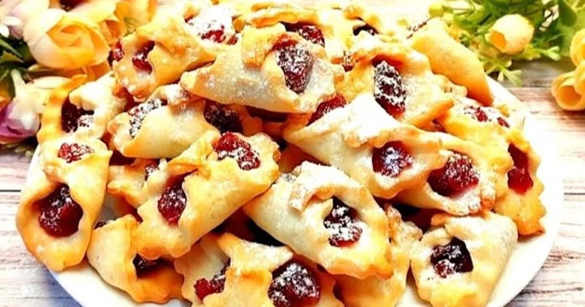 Быстрый пирог "Есмеральда" за 15 минут: простой рецепт из доступных ингредиентов