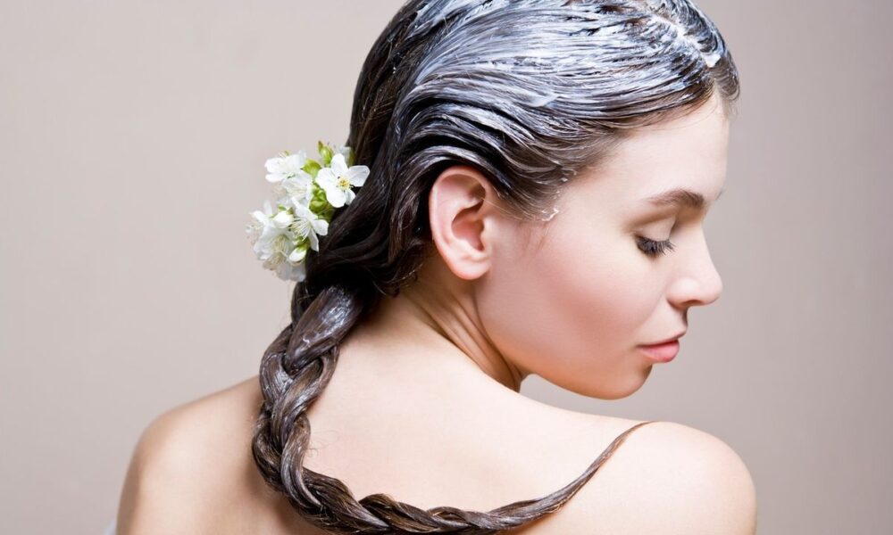 Маски для волос: 6 ошибок, которые портят ваши локоны