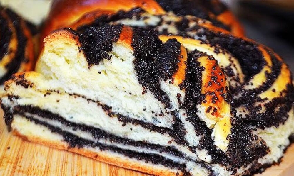 Маковый рулет на Пасху: идеальный рецепт для праздничного стола