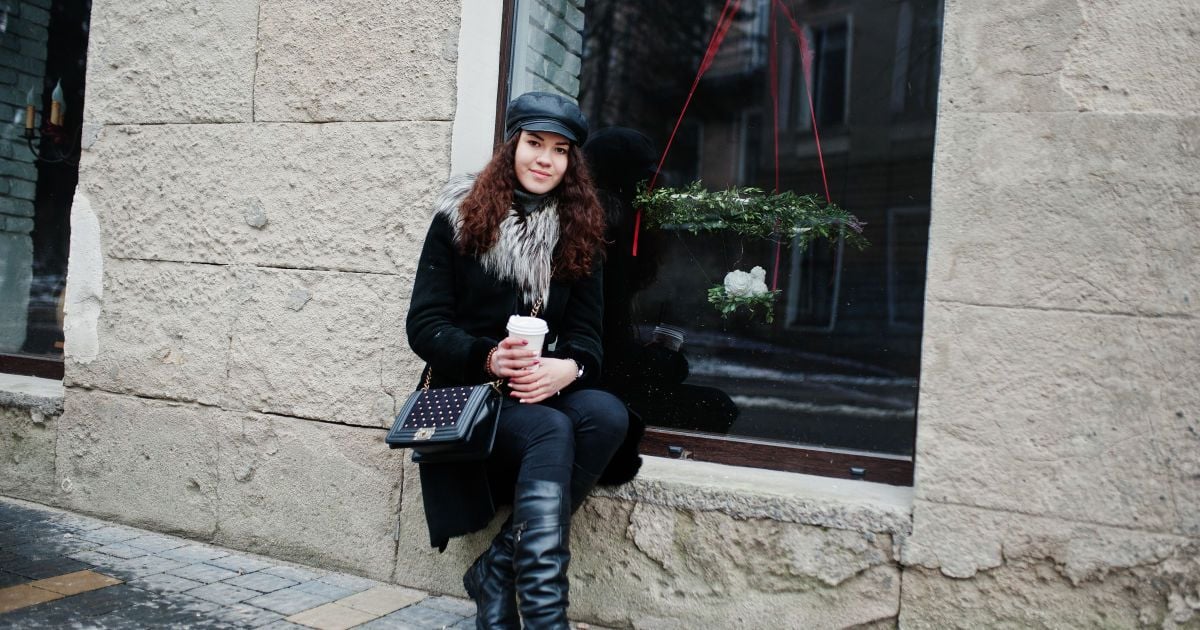 Модные провалы зимы: антитренды 2025 и стильные альтернативы для твоего гардероба