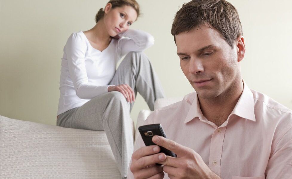 Ревность в отношениях: зло или стимул? Мнение психолога