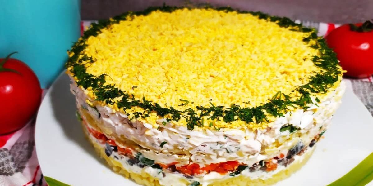 Вкусный салат для женской компании: рецепт, который покорит всех