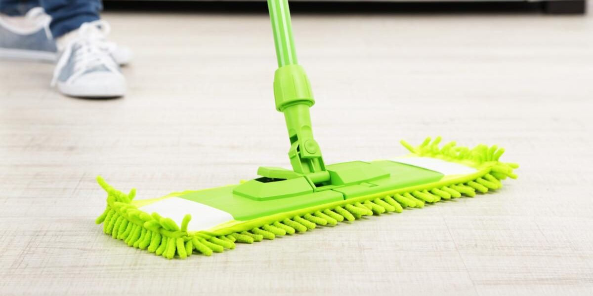 Идеально чистый пол без разводов: секреты уборки для хозяек