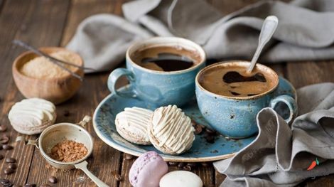 Бодрое утро без кофе: 10 полезных альтернатив для женского здоровья