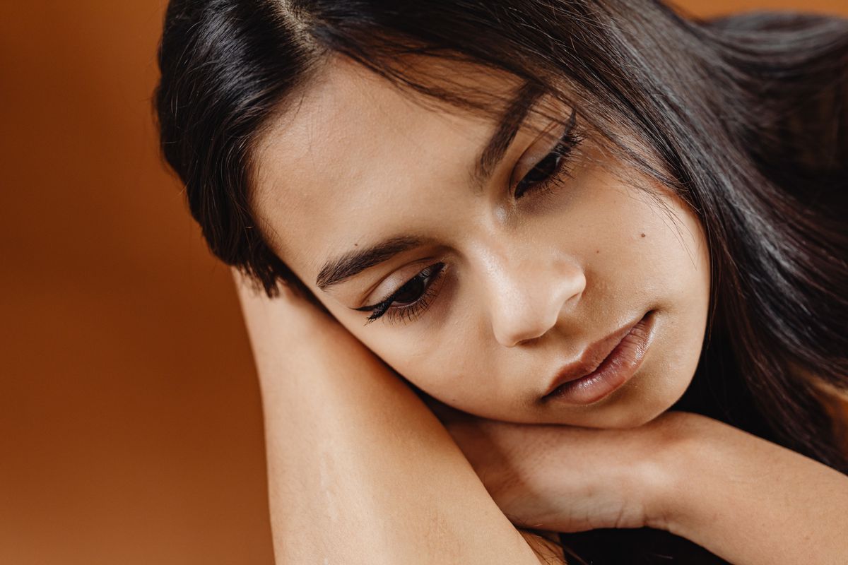 Признаки эмоционального мазохизма: как распознать в себе склонность к страданию