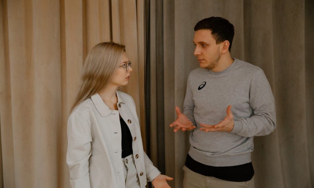 Мужчина постоянно врет: причины и способы борьбы с ложью в отношениях