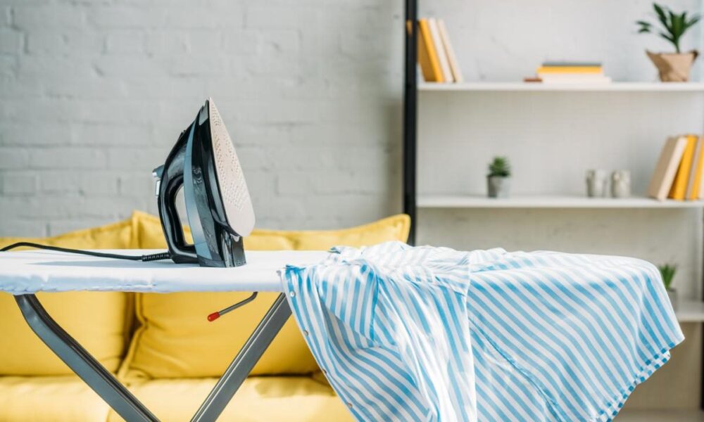 Как продлить жизнь утюгу: 5 ошибок, которые быстро его сломают
