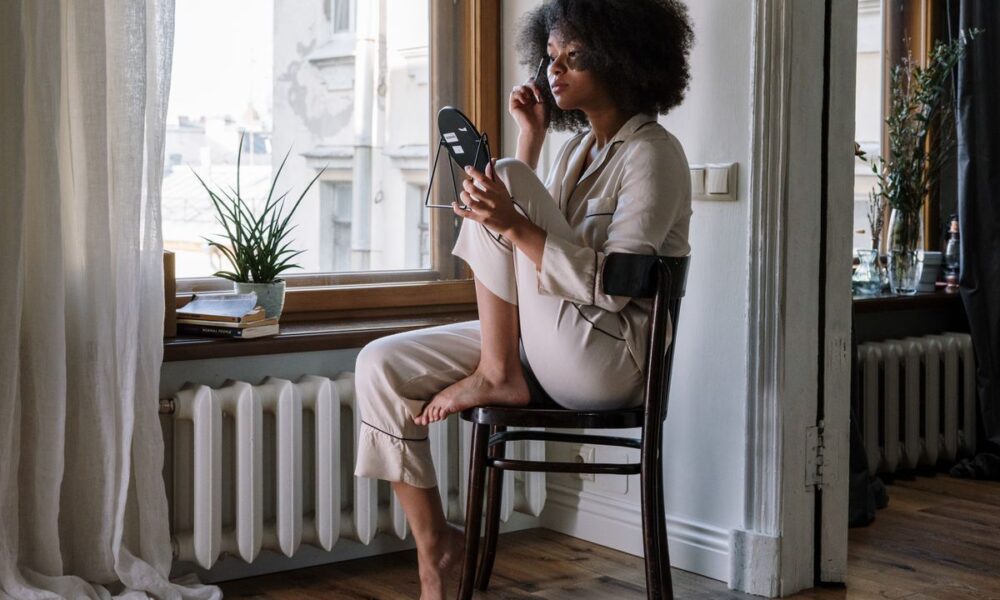 Секреты идеального макияжа: избегаем утренних ошибок и подчеркиваем красоту