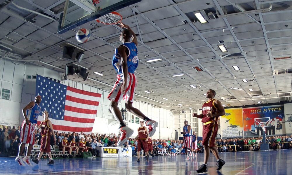 Image for: Звезды без стеснения: знаменитости, принимающие и показывающие свою настоящую красоту. Tags: баскетбол, харле...