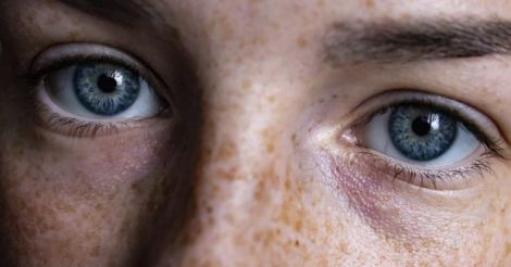 Алкоголь и зрение: как спиртное влияет на женское здоровье глаз