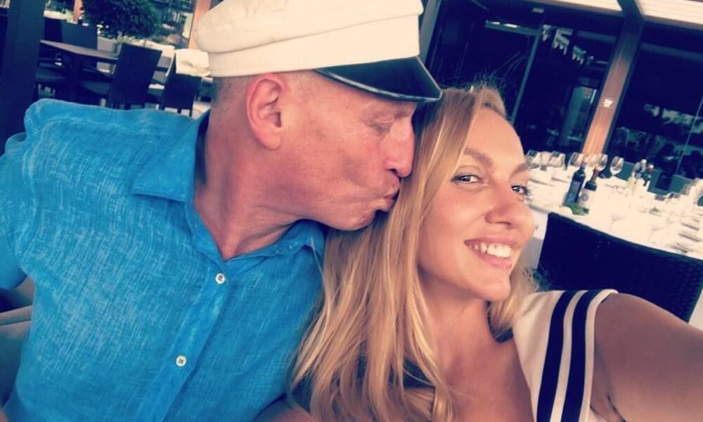 Почему мужчины выбирают молодых женщин: взгляд психологов