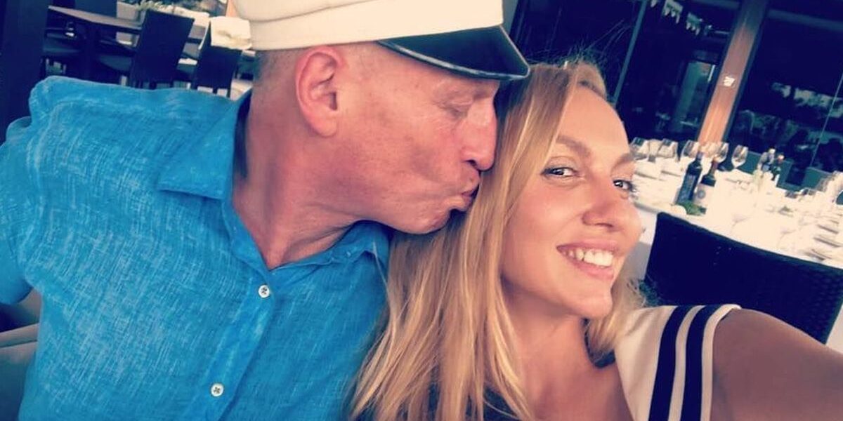 Почему мужчины выбирают молодых женщин: взгляд психологов