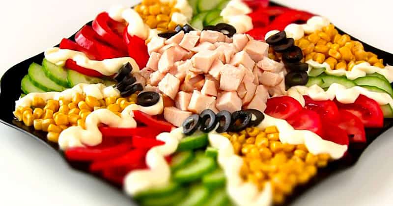 Салат на Пасху за 3 минуты: простой рецепт для праздничного стола