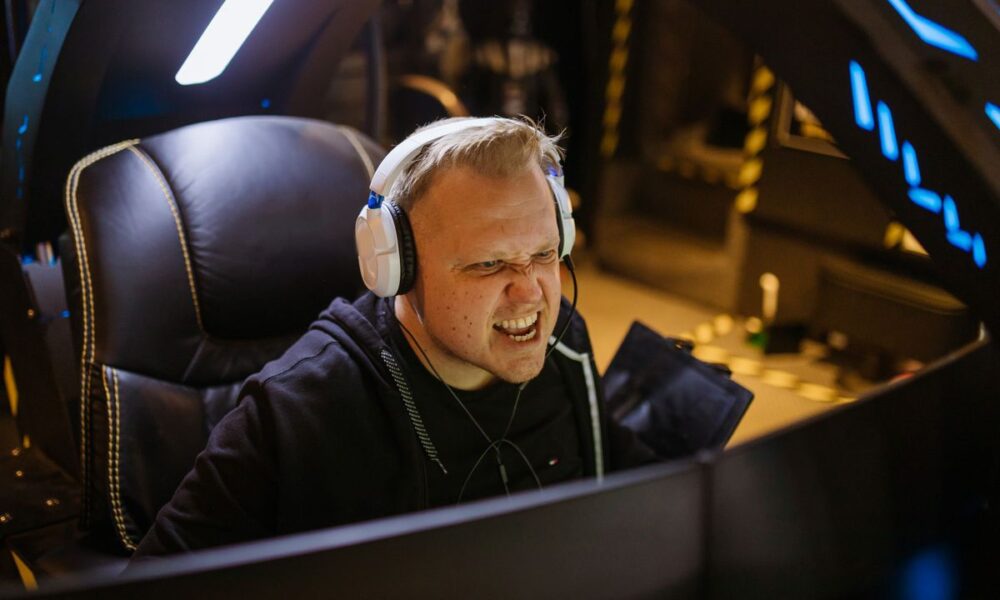 Компьютерные игры в отношениях: польза или вред? Мнение психолога