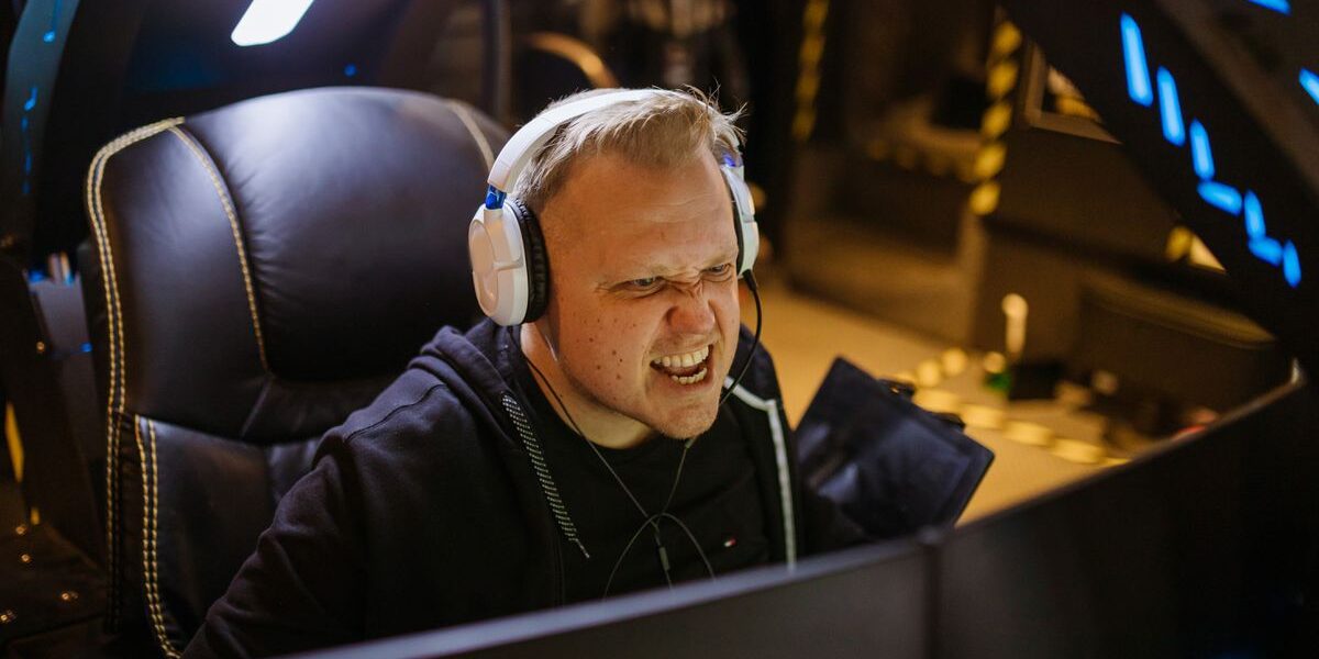 Компьютерные игры в отношениях: польза или вред? Мнение психолога