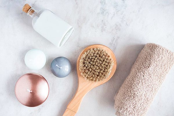 Сухой массаж щеткой: секреты красоты и здоровья кожи