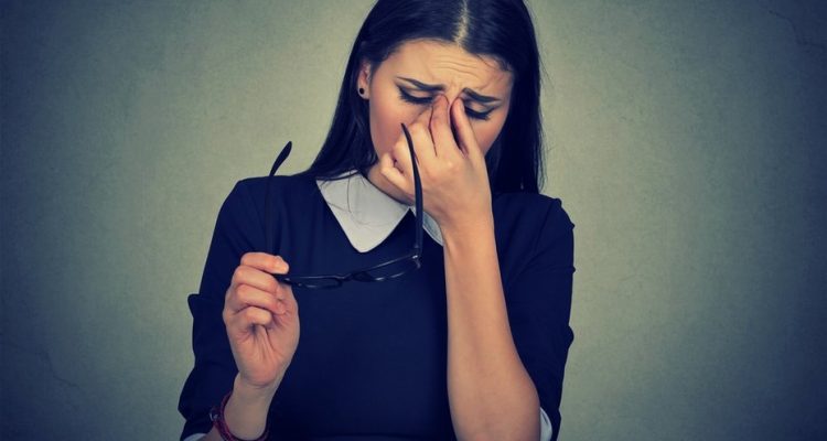 Как снять усталость глаз: экспресс-методы для женщин