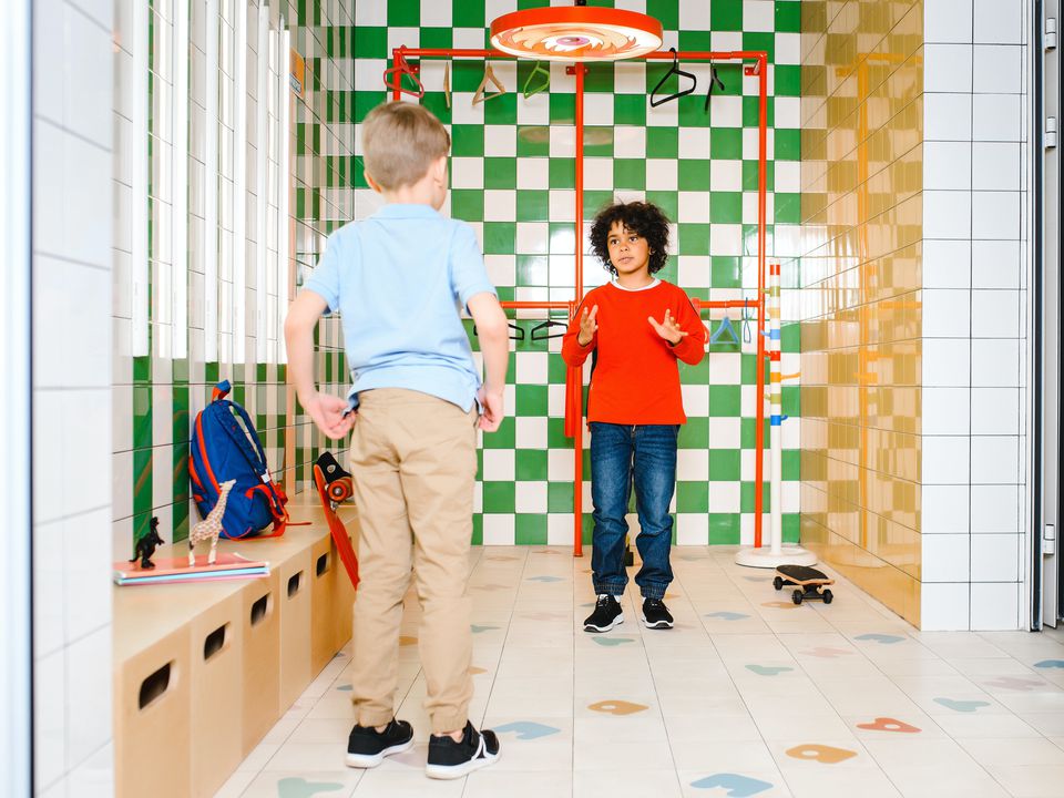 Что нельзя говорить ребенку, которого обижают: советы психолога для мам