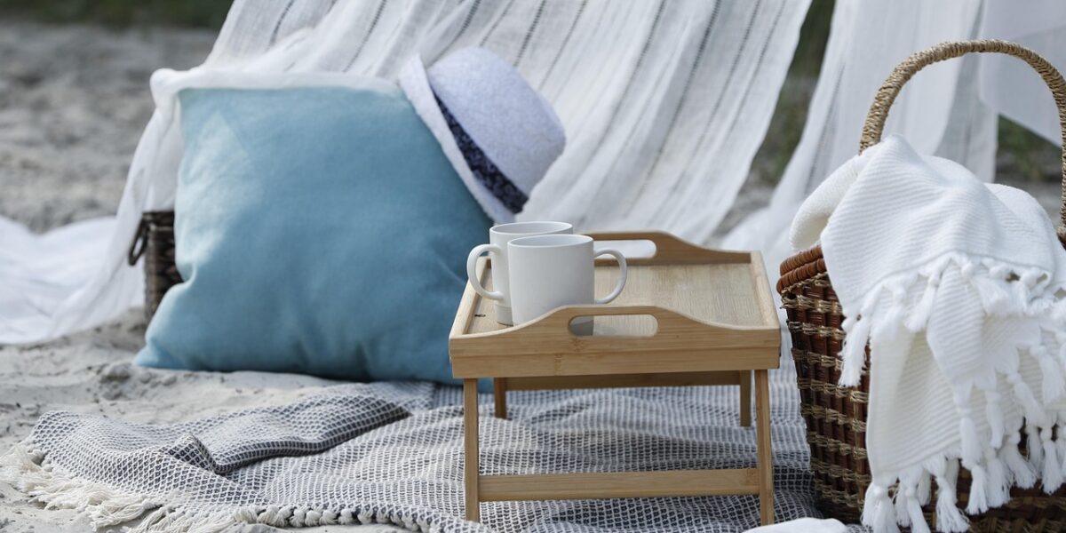 Image for: Сочный люля-кебаб: рецепт для идеального пикника. Tags: пикник, отпуск, чашки, поднос, подушка, плетеные корз...