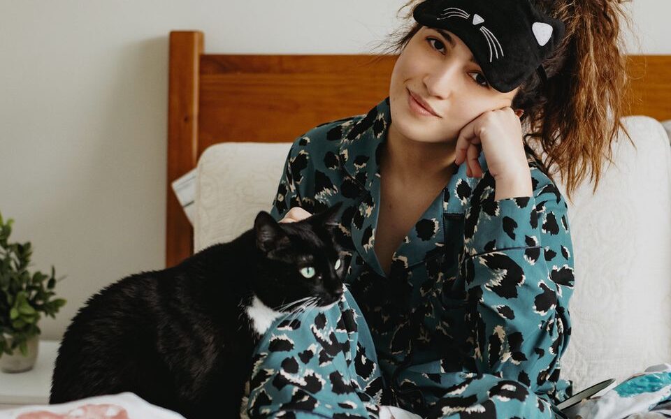 Оптимальное время пробуждения для сохранения молодости и красоты: советы для женщин