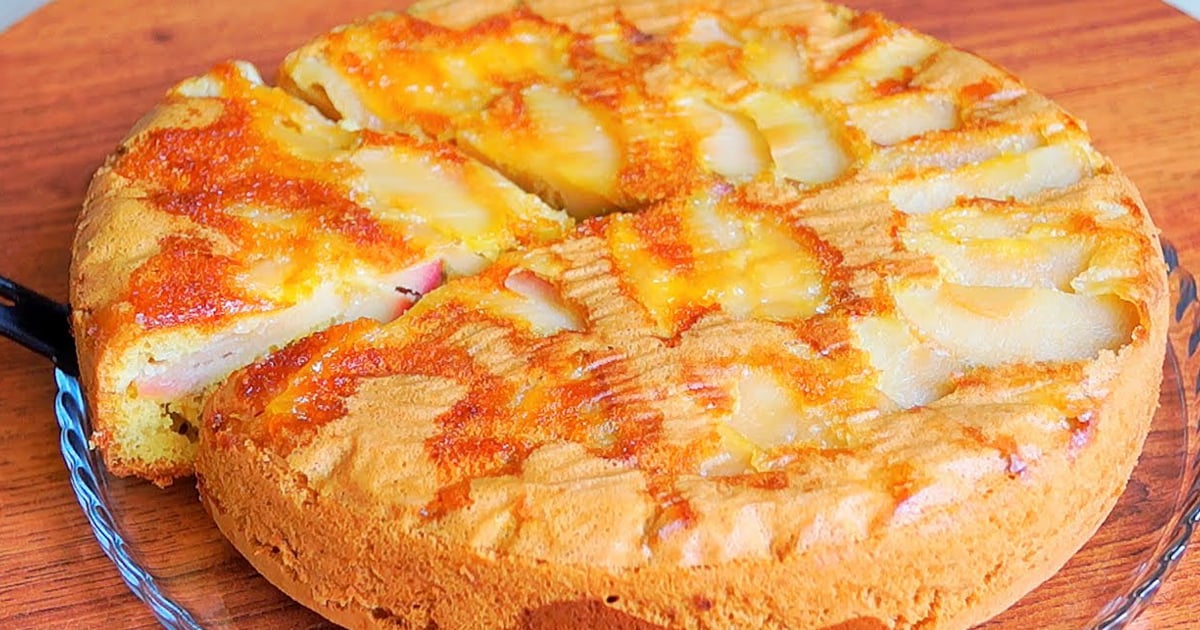 Медовая шарлотка: рецепт вкуснее классического, покоривший сердца хозяек