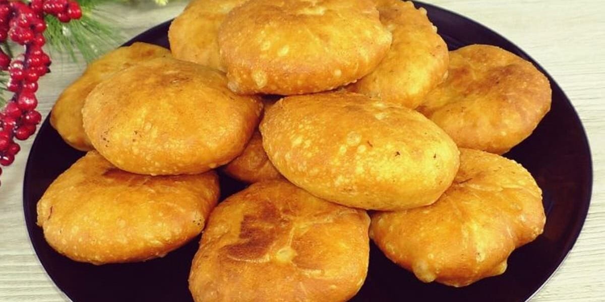 Быстрые пирожки без дрожжей: рецепт мягкого теста, которое долго не черствеет