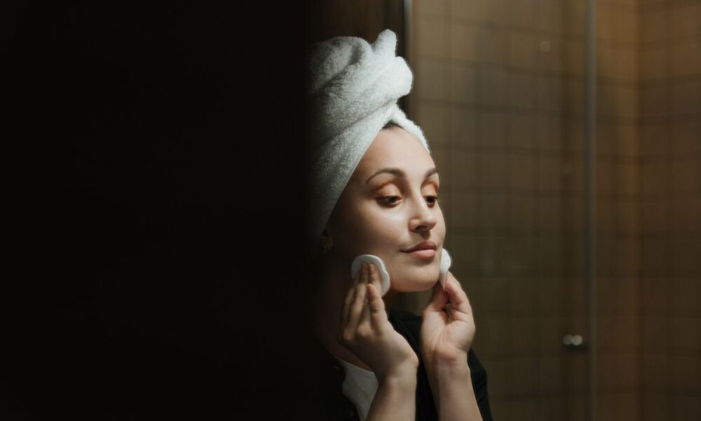 Секреты идеального демакияжа: сохраняем красоту и здоровье кожи